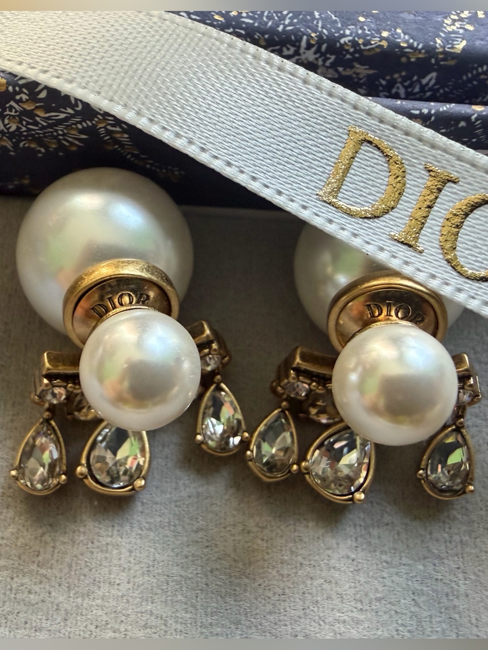Dior Gold and White Logo Earrings - Picture 6 of 15